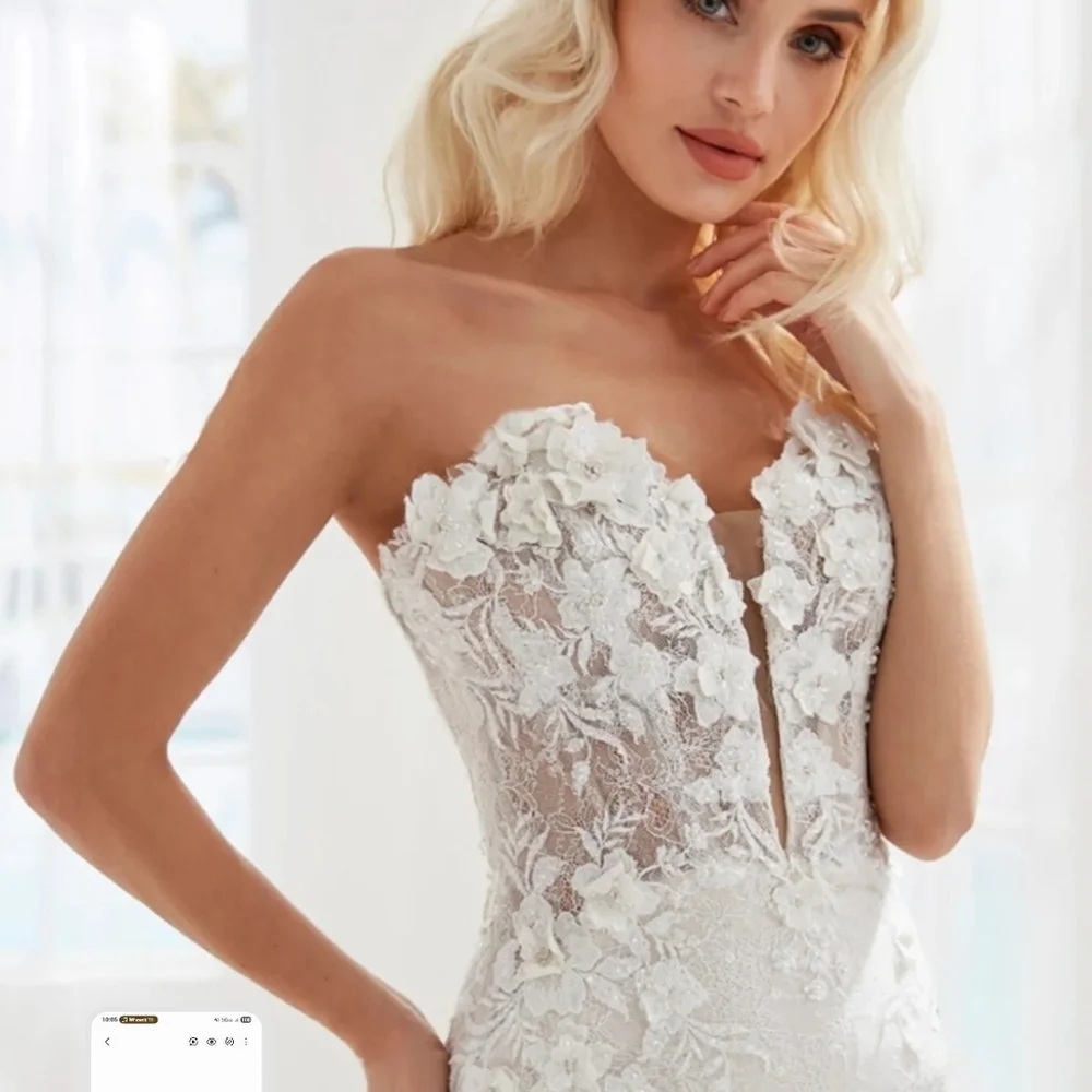 Wedding Gown- Make Me An Offer- Exquisite Floral Lace Bridal Gown. - Picture 3 of 8